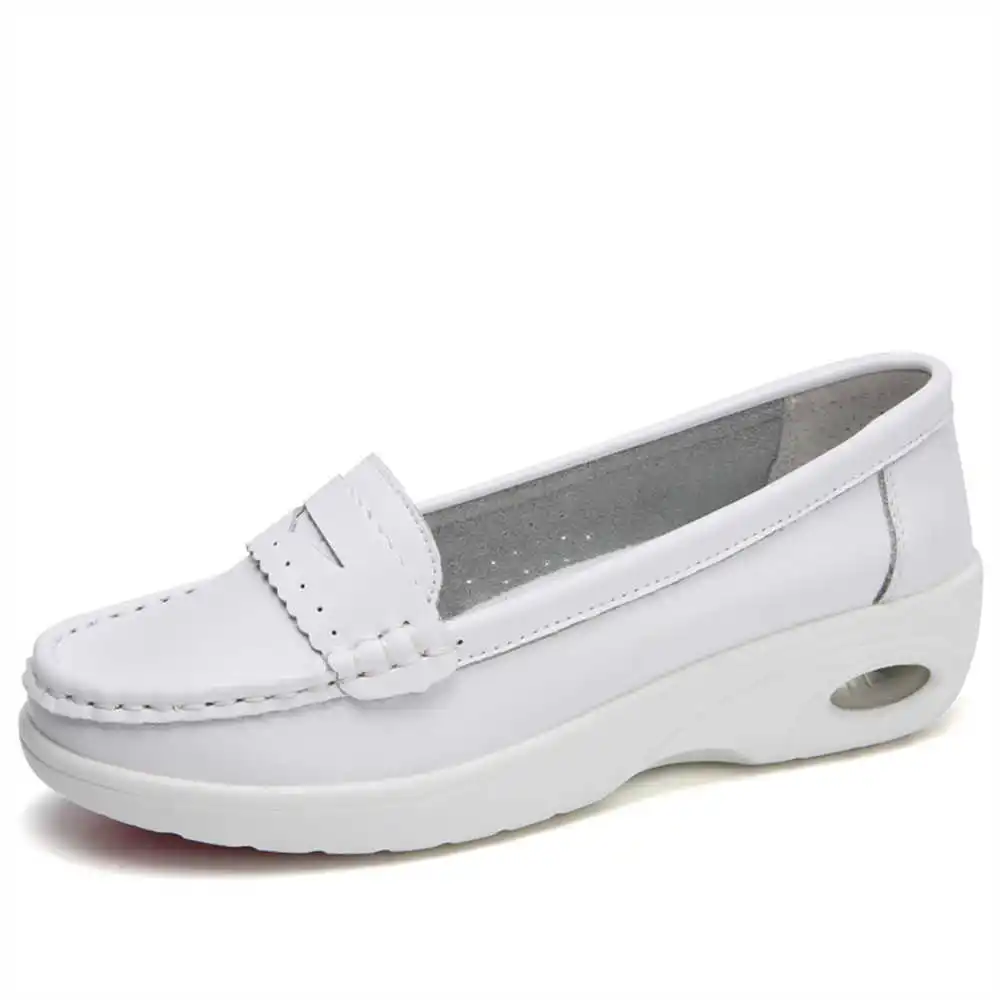 Thick Sole Slipon White Traine - đánh giá và giá Travel Accessories For Young Women